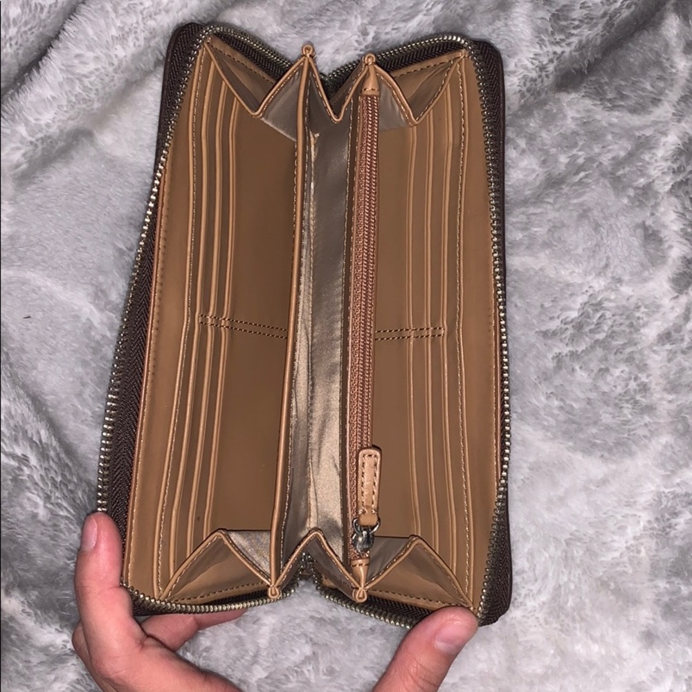 Wallet - Picture 3 of 3